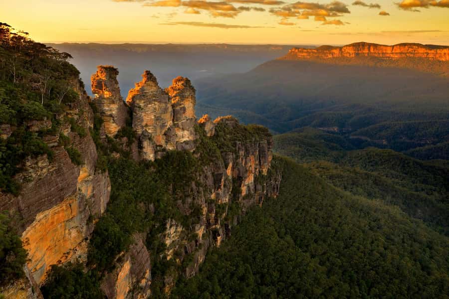 Sydney: Blue Mountains Kangaroos, Wilderness and Sunset Tour - From Circular Quay toward the Blue Mountains