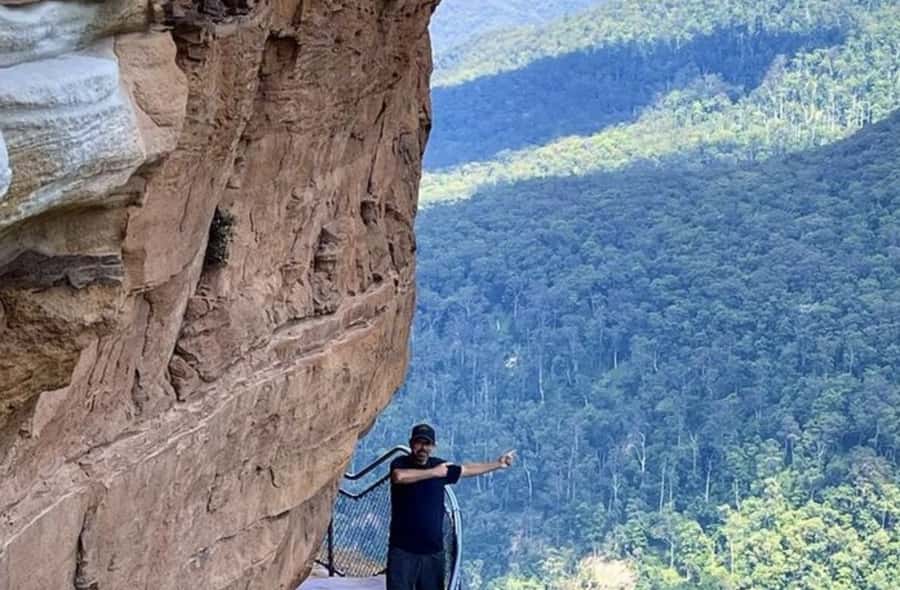 Sydney: Blue Mountains Tour with Scenic World & Lunch Option - Guides, timing, and the small-group feel