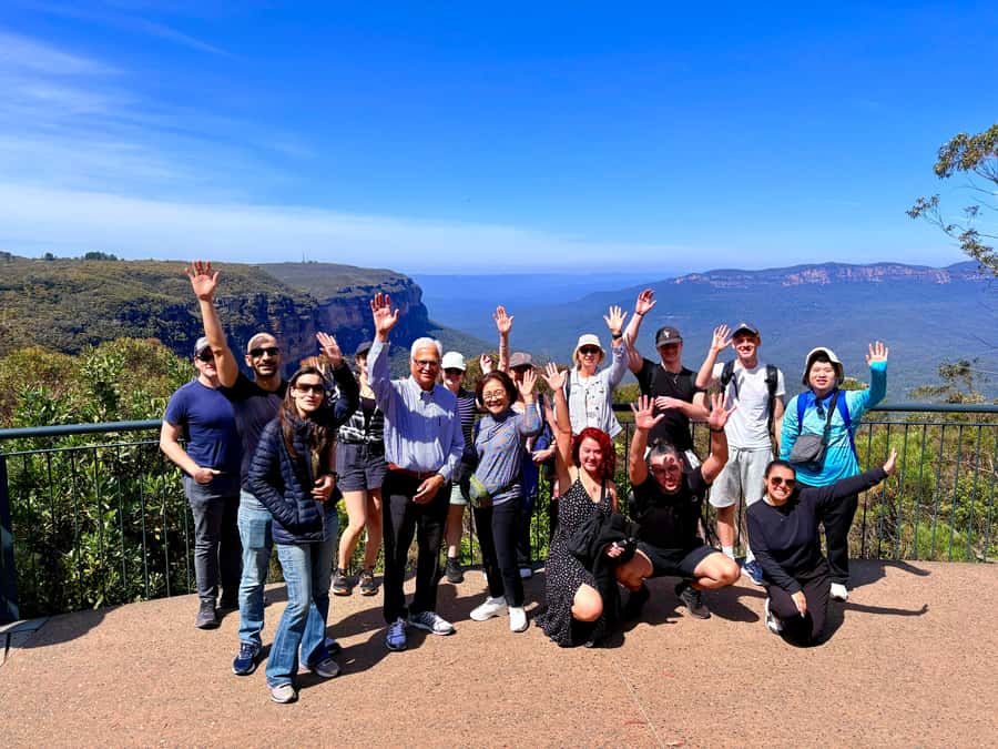Sydney: Blue Mountains Tour with Scenic World & Lunch Option - Echo Point and the Three Sisters