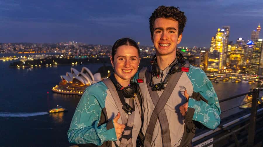 Sydney: BridgeClimb Sydney Harbour Summit Night - Who should book the Harbour Summit Night?