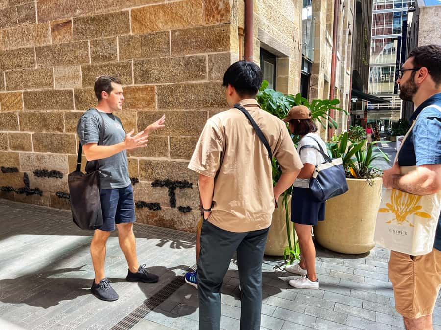 Sydney: City & The Rocks 3.5-Hour Walking Tour with a Drink - The Cenotaph, Angel Place, and the details you could miss