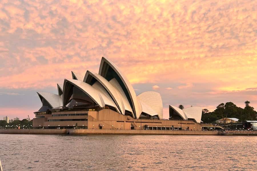 Sydney: Golden Glow Sunset Harbour Cruise with 1 Drink - The golden hour route