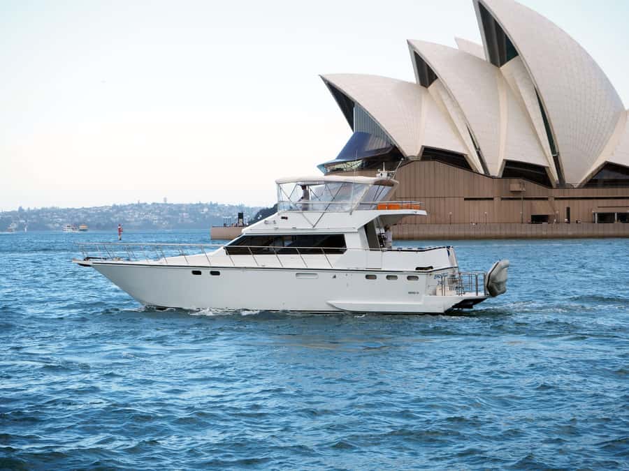 Sydney Harbour: 2-Hour Morning Yacht Cruise with Morning Tea - The first views of the Harbour Bridge and Opera House