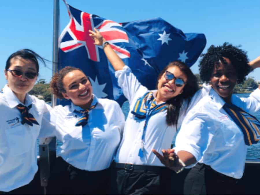 Sydney Harbour: 3-Hour Lunch Cruise with Live Music - Live music and the mood onboard