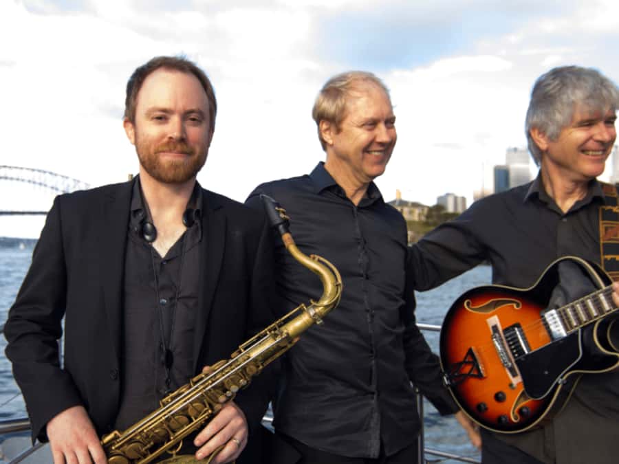 Sydney Harbour: 3-Hour Lunch Cruise with Live Music - How the boat compares with a modern cruise vessel