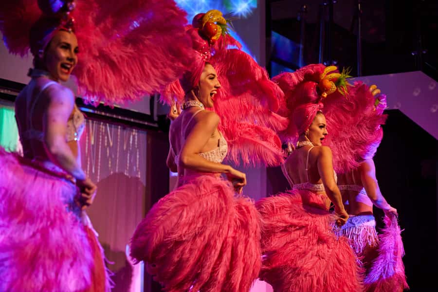 Sydney Harbour: Cabaret Cruise with 3-Course Dinner - Sydney Harbour Bridge and Circular Quay from the water