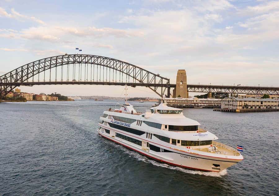 Sydney: Harbour Cruise with Charcuterie Board & Drinks - Boarding and finding the best seat