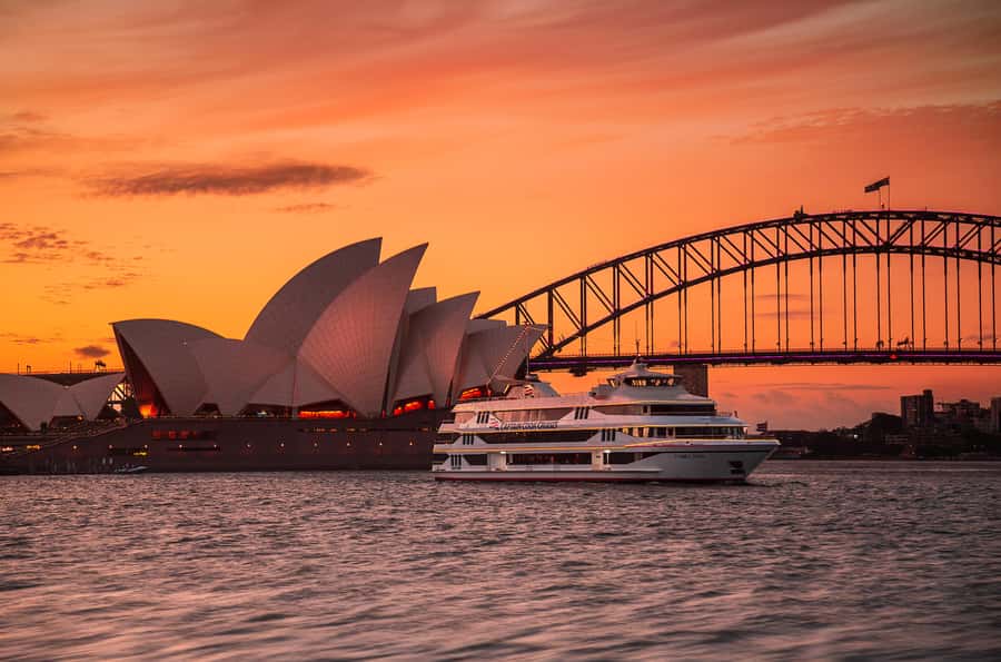 Sydney: Harbour Dinner Cruise with 3, 4 or 6-Course Menu - What Appears on the Dinner Menu