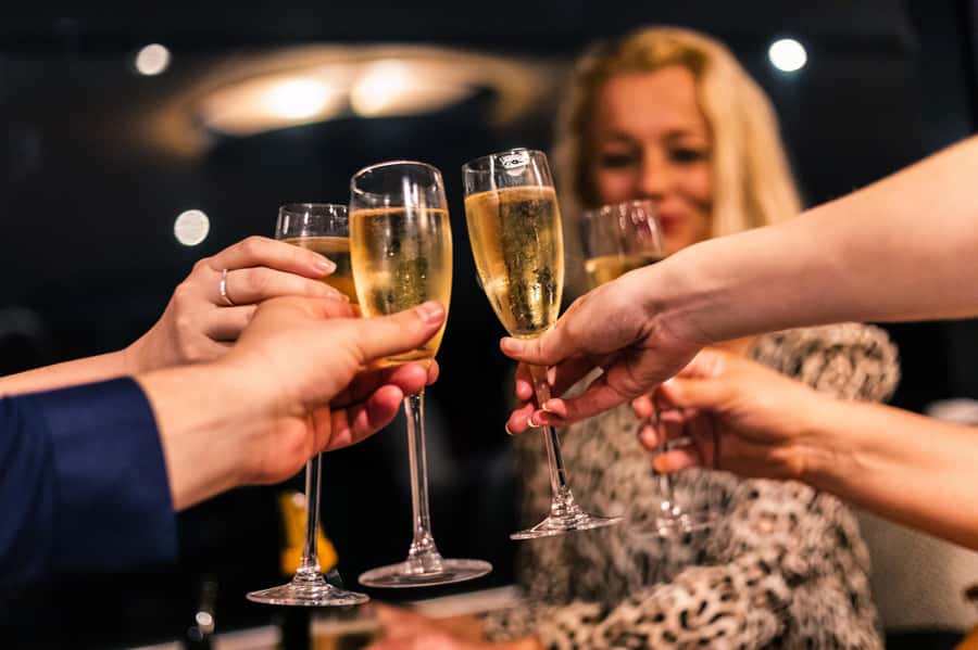Sydney: Harbour Dinner Cruise with 3, 4 or 6-Course Menu - Seats, Windows, and Photos