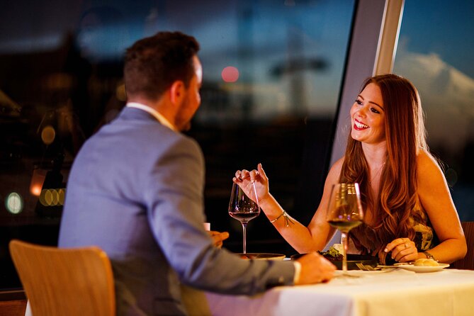 Sydney Harbour Starlight Dinner Cruise from Darling Harbour - What the Sydney Starlight Cruise actually offers