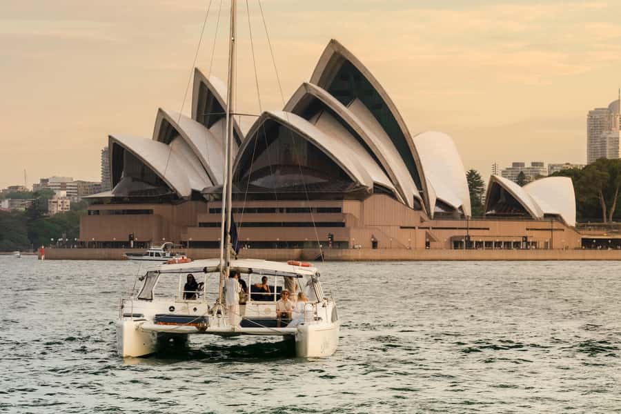 Sydney Harbour: Sunset Catamaran Cruise - What is served on the catamaran