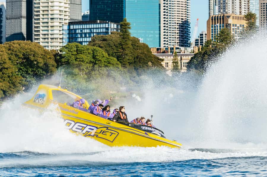 Sydney Harbour: Thunder Thrill Jet Boat Ride - The skipper makes the difference