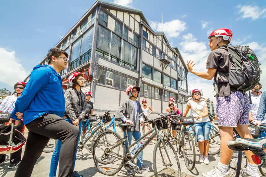 Sydney: Iconic Sights 4-Hour Bike Tour - Hyde Park, the ANZAC Memorial, and the city center