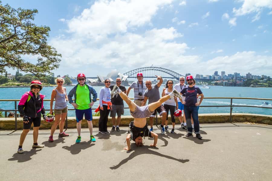 Sydney: Iconic Sights 4-Hour Bike Tour - Darling Harbour, Chinatown, and cultural Sydney