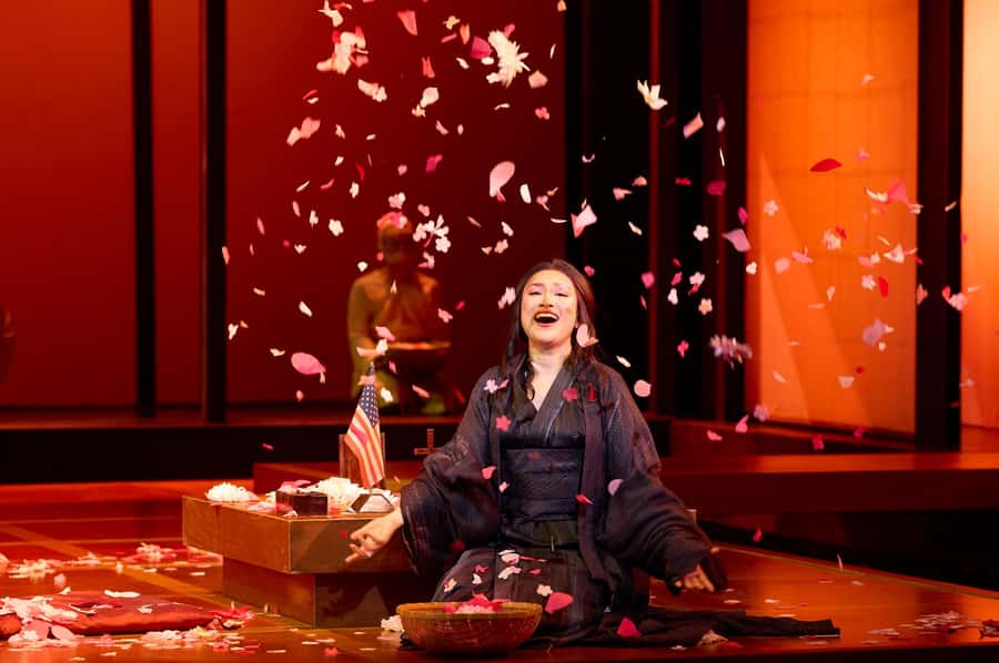 Sydney: Madama Butterfly the Sydney Opera House - What happens during the 160-minute performance
