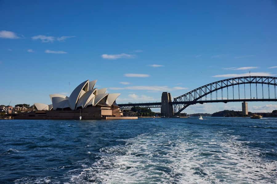 Sydney: Morning or Afternoon Harbour Sightseeing Cruise - First views of the Opera House and Royal Botanic Gardens