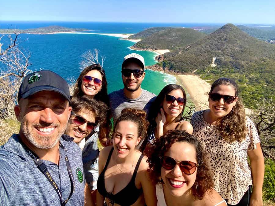 Sydney: Port Stephens Day Trip with Dolphin Cruise or Hike - The guides are part of the value