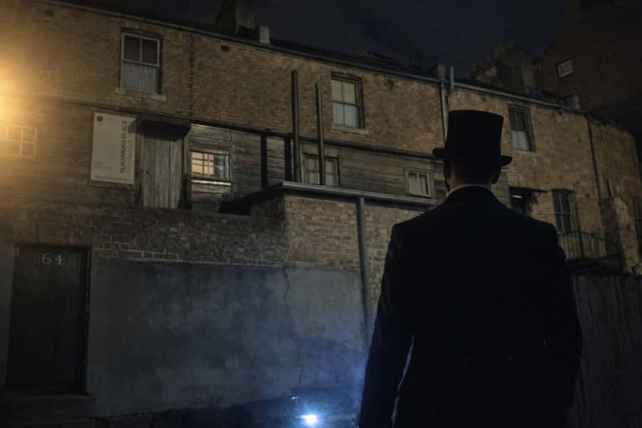 Sydney: Spirits of the Rock and Dark Past Walking Tour - Mass burial pits beneath a crowded settlement
