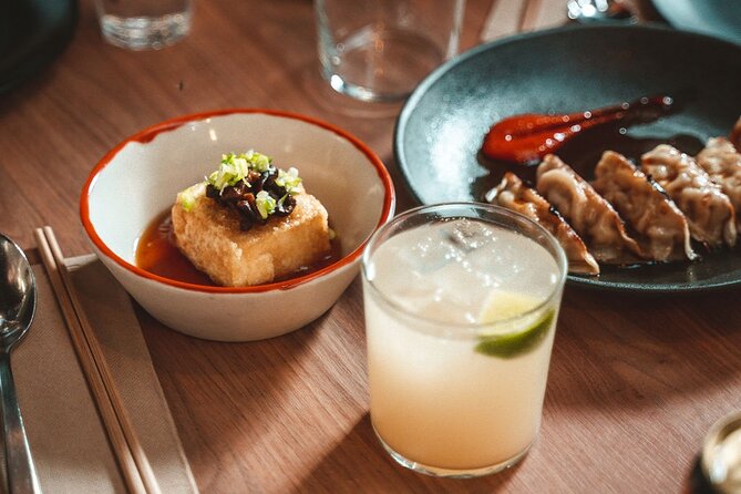 Sydney Street Art & Food Tour - What the guide adds to the experience
