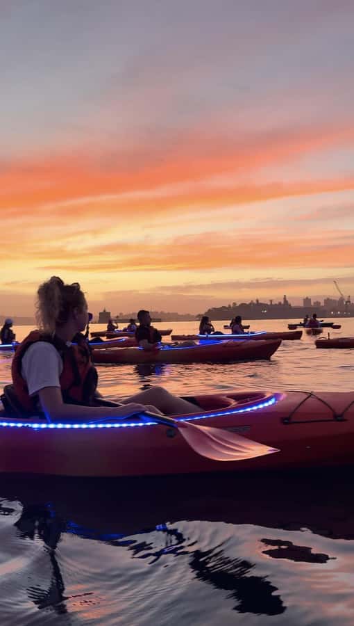 Sydney: Sunrise Kayak, Opera House & Under Harbour Bridge - Breakfast at Flying Bear Café