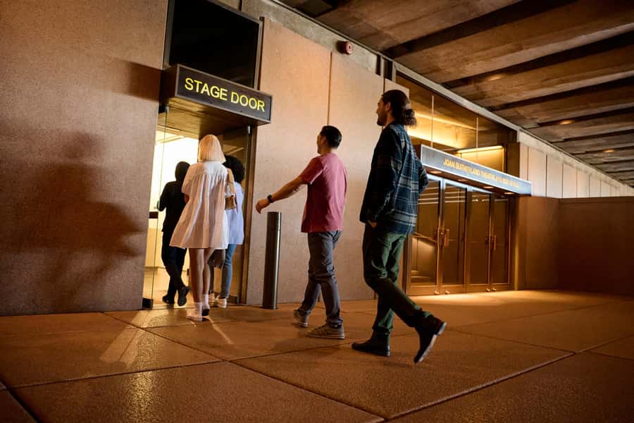 Sydney: Sydney Opera House VIP Backstage Tour and Breakfast - Breakfast in the Green Room