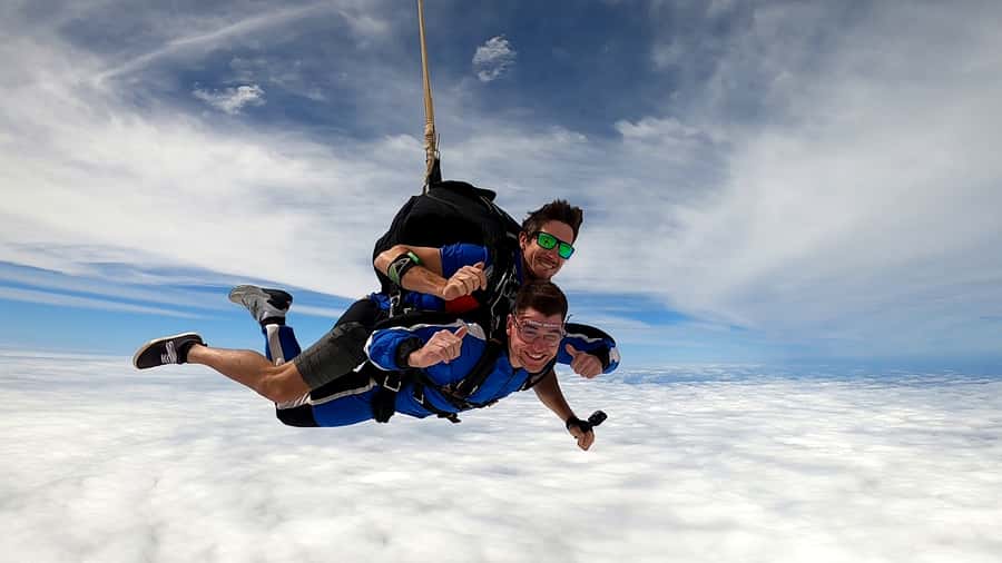 Sydney: Tandem Skydive with Optional Transfers - Check-in, APF membership, and the safety briefing