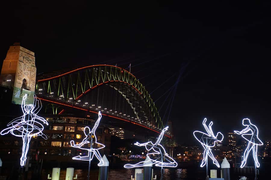 Sydney: Vivid Harbour Cruise with Canapes - Opera House and Harbour Bridge: the main photo moments