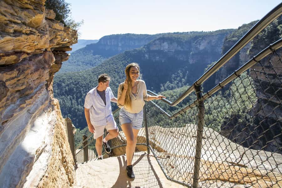 Sydney: Waterfall Bushwalk and Blue Mountain Sunset Day Trip - Guides make the long day easier