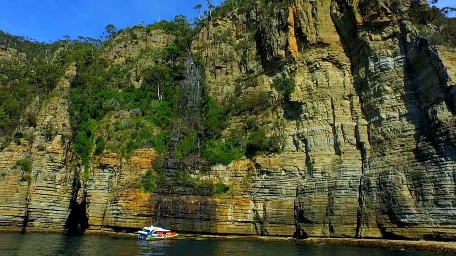 Tasman Peninsula Day Trip with Cruise & Devils from Hobart - The early coach ride from Hobart to Port Arthur