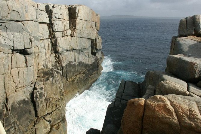 The Gap and Natural Wonders - Tea, coffee, and scones at Whalers Galley Cafe