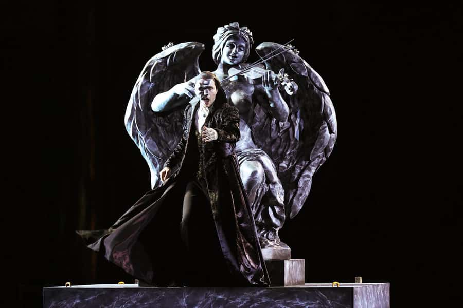 The Phantom of the Opera on Sydney Harbour Tickets - Fireworks add the final Sydney touch