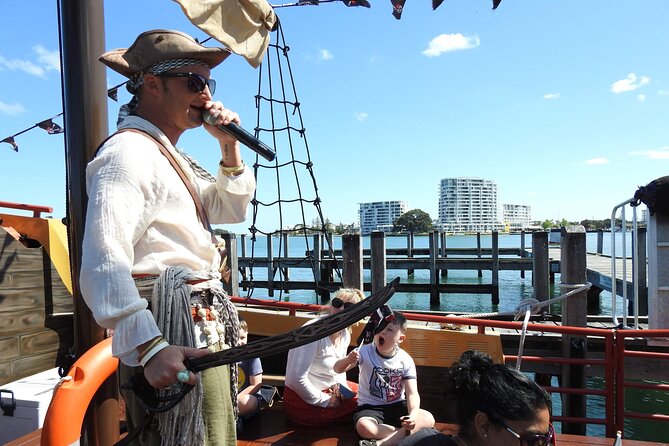The Pirate Cruise in Mandurah on Viator - Comfort, Footwear, and Practical Details