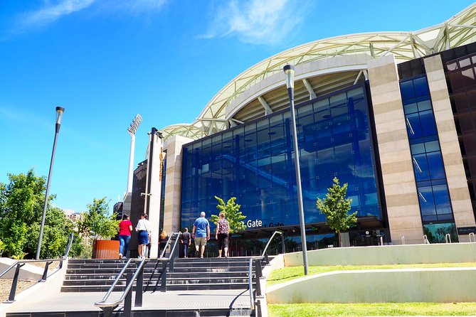 Ultimate Adelaide City and Hahndorf Tour - A 30-minute stop at the National Wine Centre