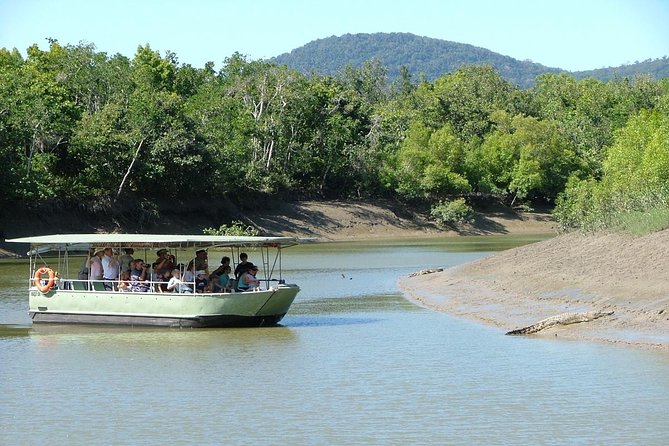 Whitsunday Crocodile Safari - The tractor-drawn wagon adds a bush-country view