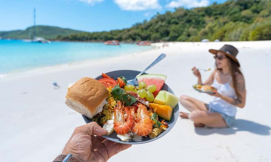 Whitsunday: Whitsunday Islands Tour with Snorkeling & Lunch - What the $162 price really covers