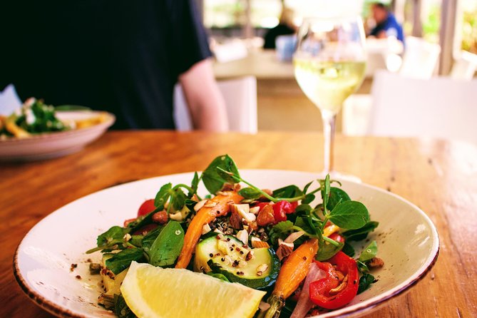 Wildlife, Waterfalls and Wine Day Tour from Sydney - Why the guide can make or break the day