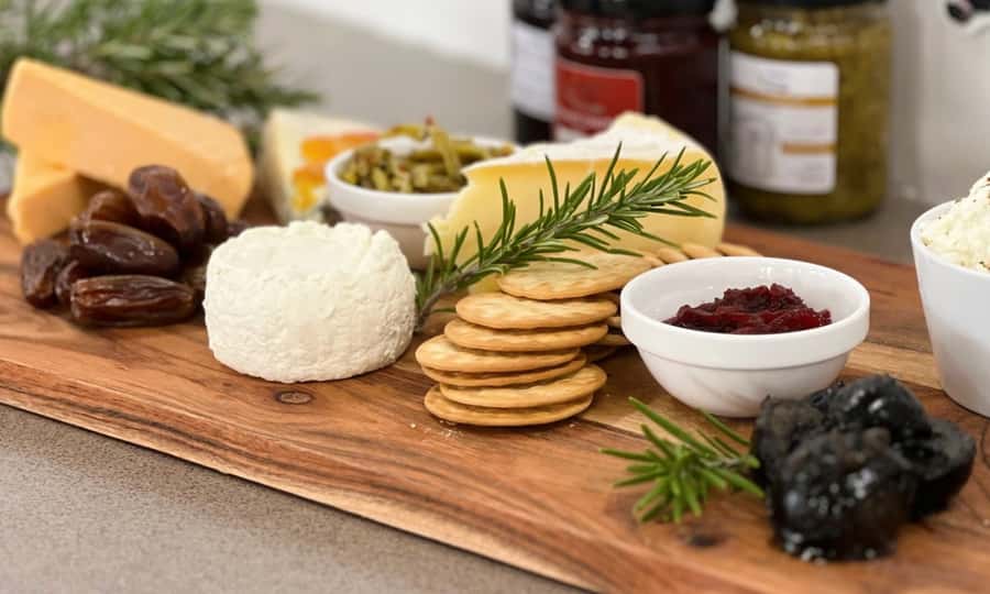 Yarra Valley Full Day Grazing Tour: Gin, Wine, Pizza, Cheese - Coldstream Dairy brings the farm flavour