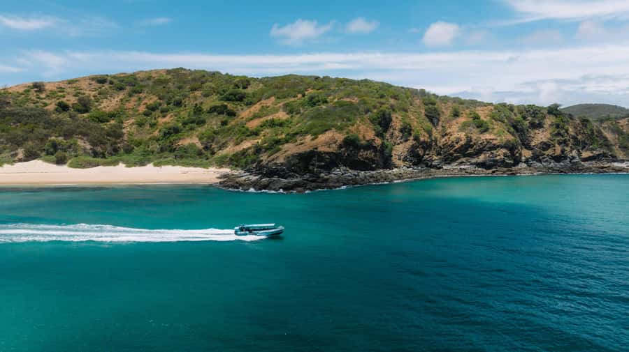 Yeppoon: Great Keppel Island Fast Boat Snorkel & Lunch Tour - The crew makes the difference