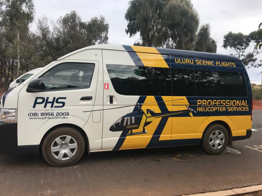 Yulara: Uluru & Kata Tjuta 25-Minute Helicopter Experience - The staff and commentary make a real difference
