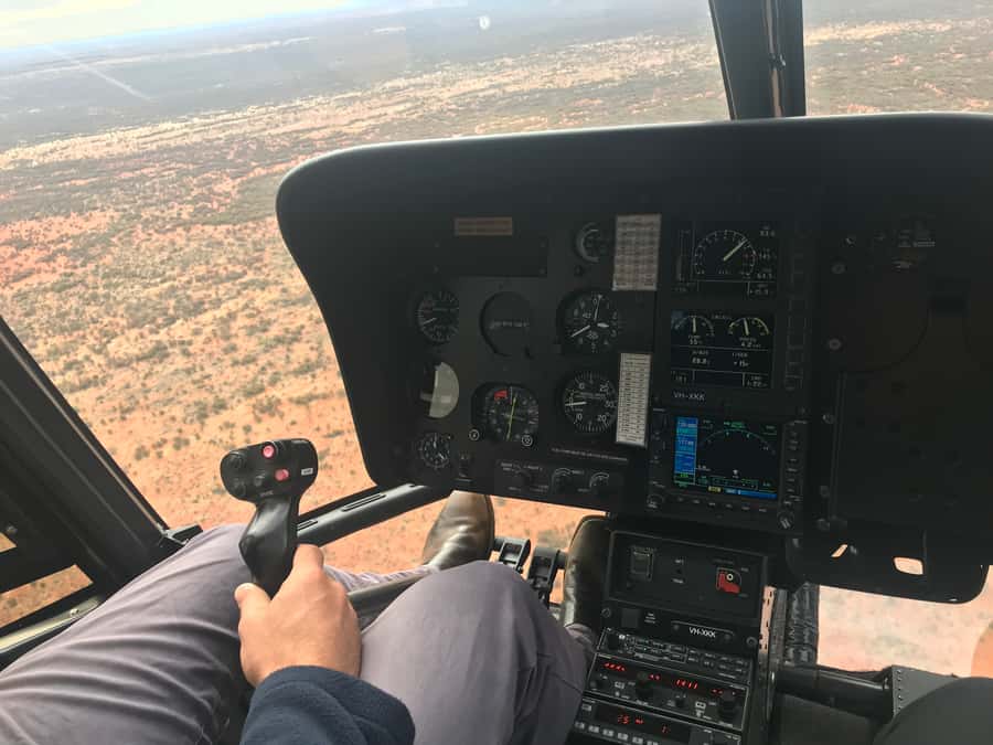 Yulara: Uluru & Kata Tjuta 25-Minute Helicopter Experience - At the helipad, expect a short safety process