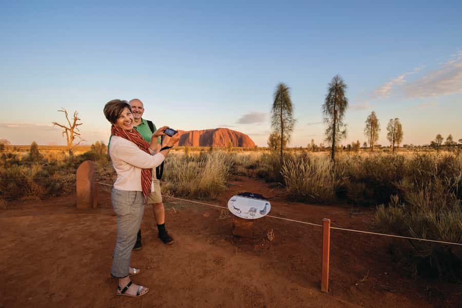 Yulara: Uluru Sunrise and Kata Tjuta Day Trip by Bus - Sunrise at Talinguru Nyakunytjaku